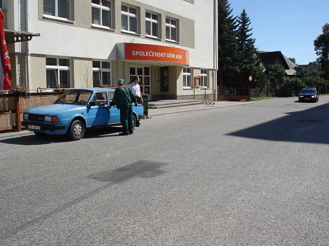 img00004.jpg